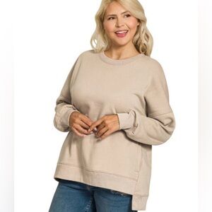 Zenana/women’s NWOT Cocoa Boyfriend Crewneck Top Size S